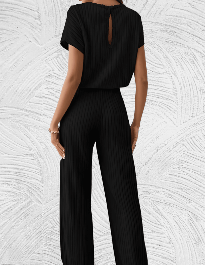 Daria - Strakke en chique jumpsuit met wijde en korte mouwen met geribd dessin - Miller-Mode